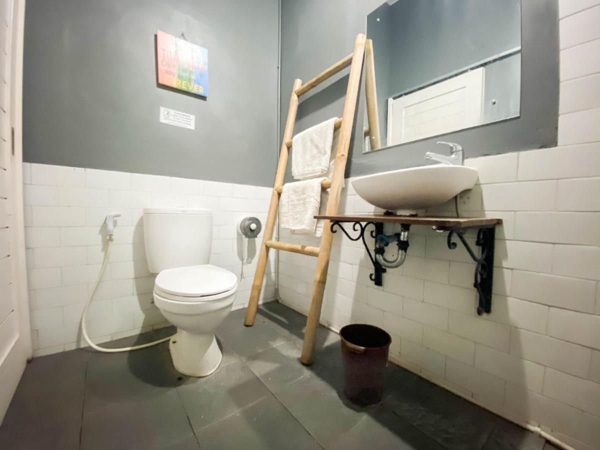 Hinggil Homestay Syariah Malioboro Yogya Mitra Reddoorz Джокьякарта Экстерьер фото