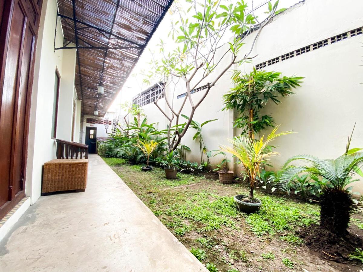 Hinggil Homestay Syariah Malioboro Yogya Mitra Reddoorz Джокьякарта Экстерьер фото
