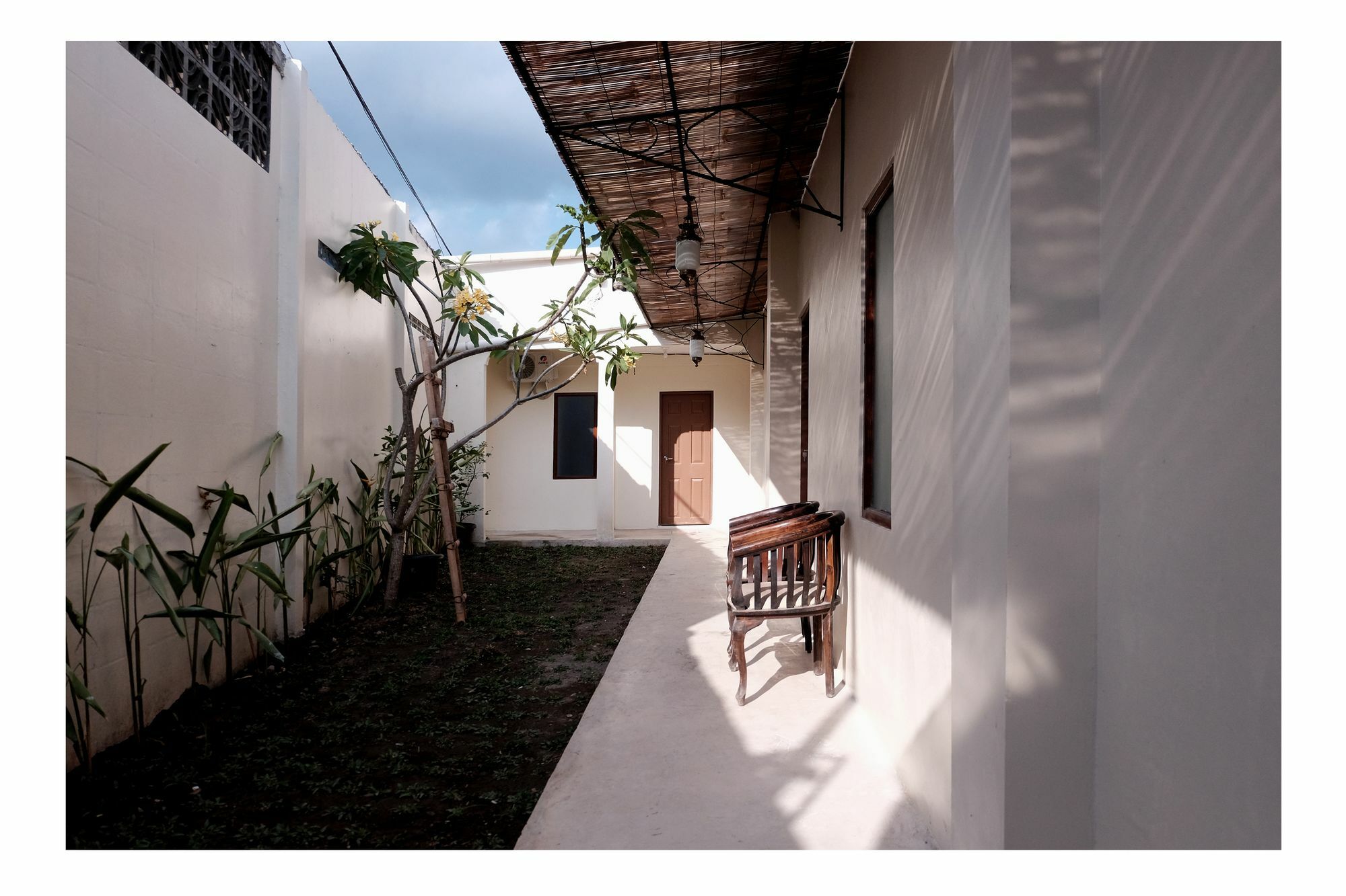 Hinggil Homestay Syariah Malioboro Yogya Mitra Reddoorz Джокьякарта Экстерьер фото