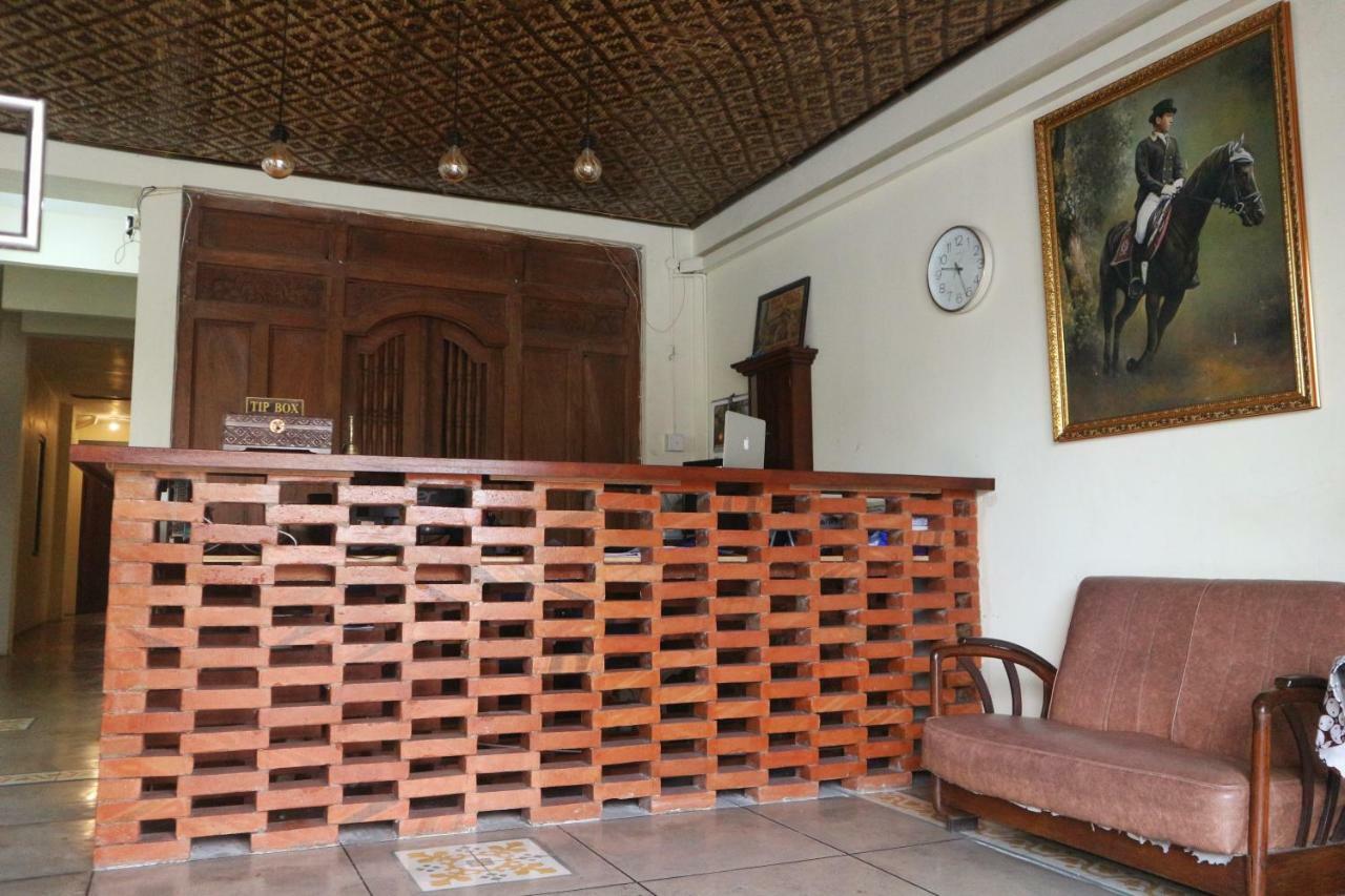 Hinggil Homestay Syariah Malioboro Yogya Mitra Reddoorz Джокьякарта Экстерьер фото